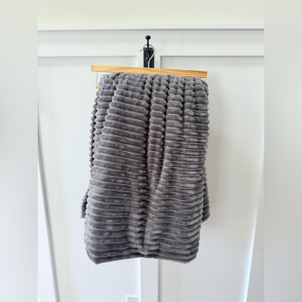 Room Essentials Plush Gray Throw